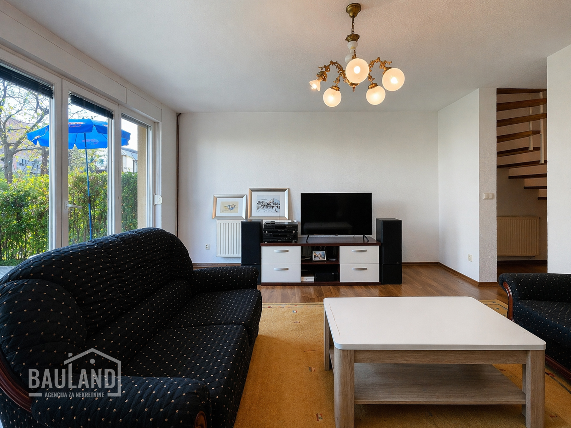 prve-samostalne-kuca-unizu-pejton-12