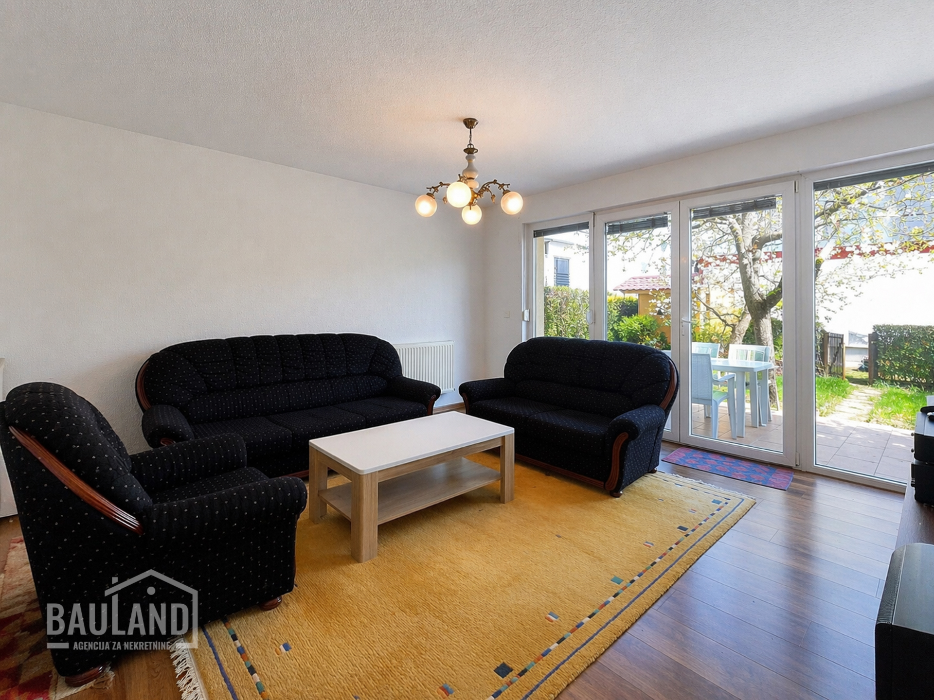 prve-samostalne-kuca-unizu-pejton-14