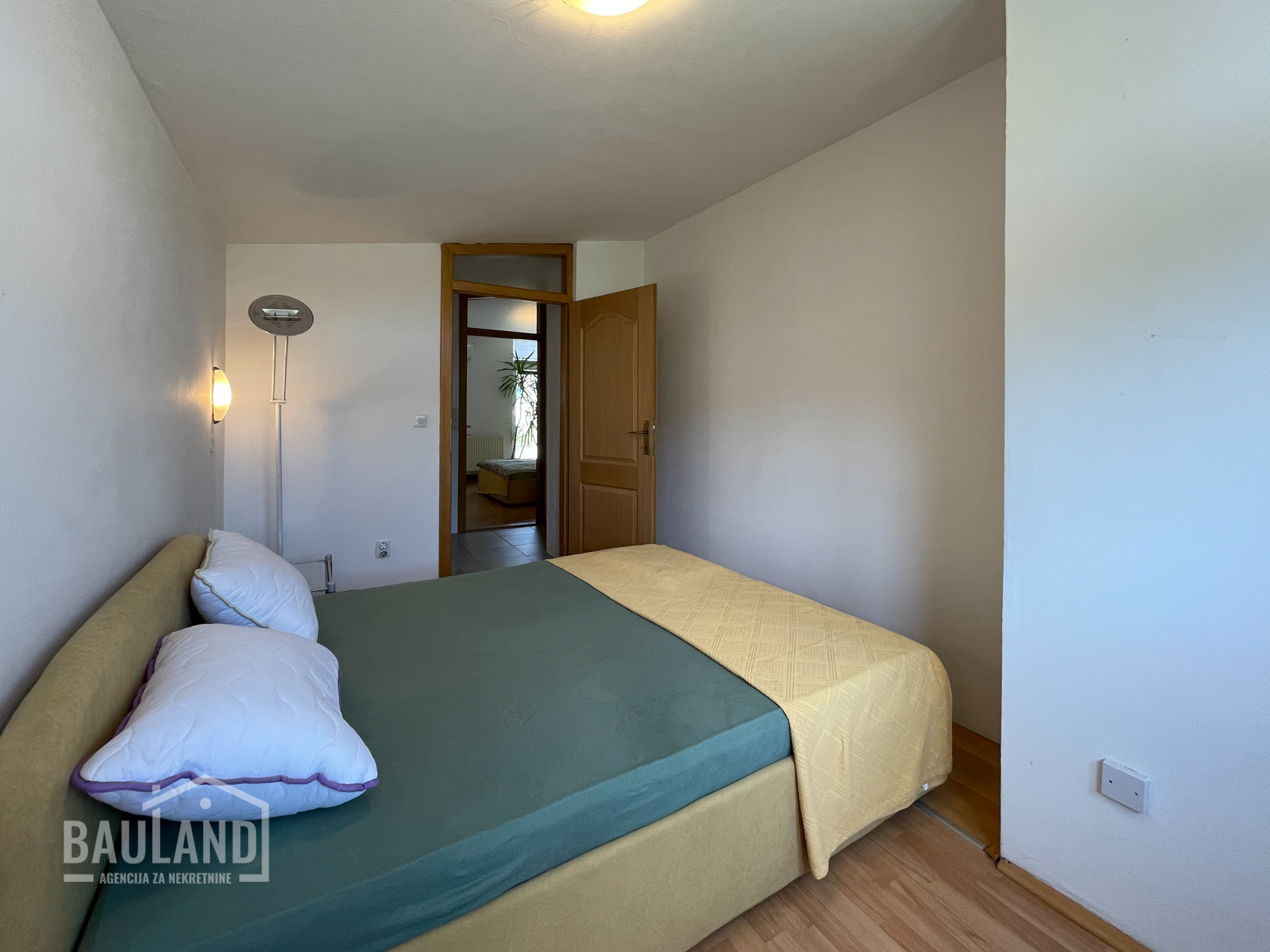 prve-samostalne-kuca-unizu-pejton-2-5