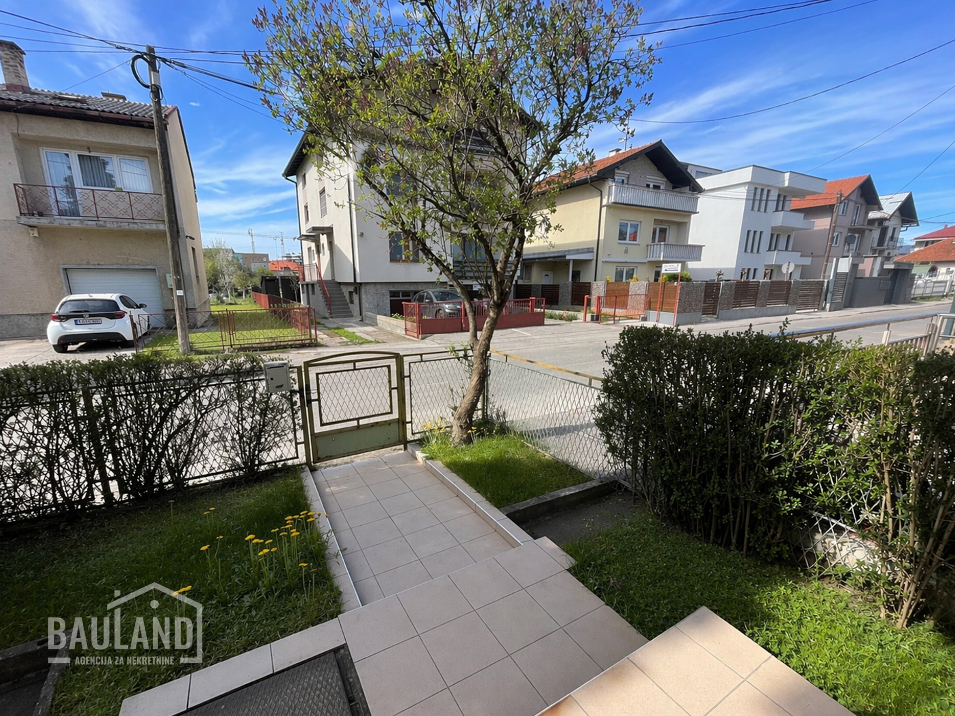 prve-samostalne-kuca-unizu-pejton-17