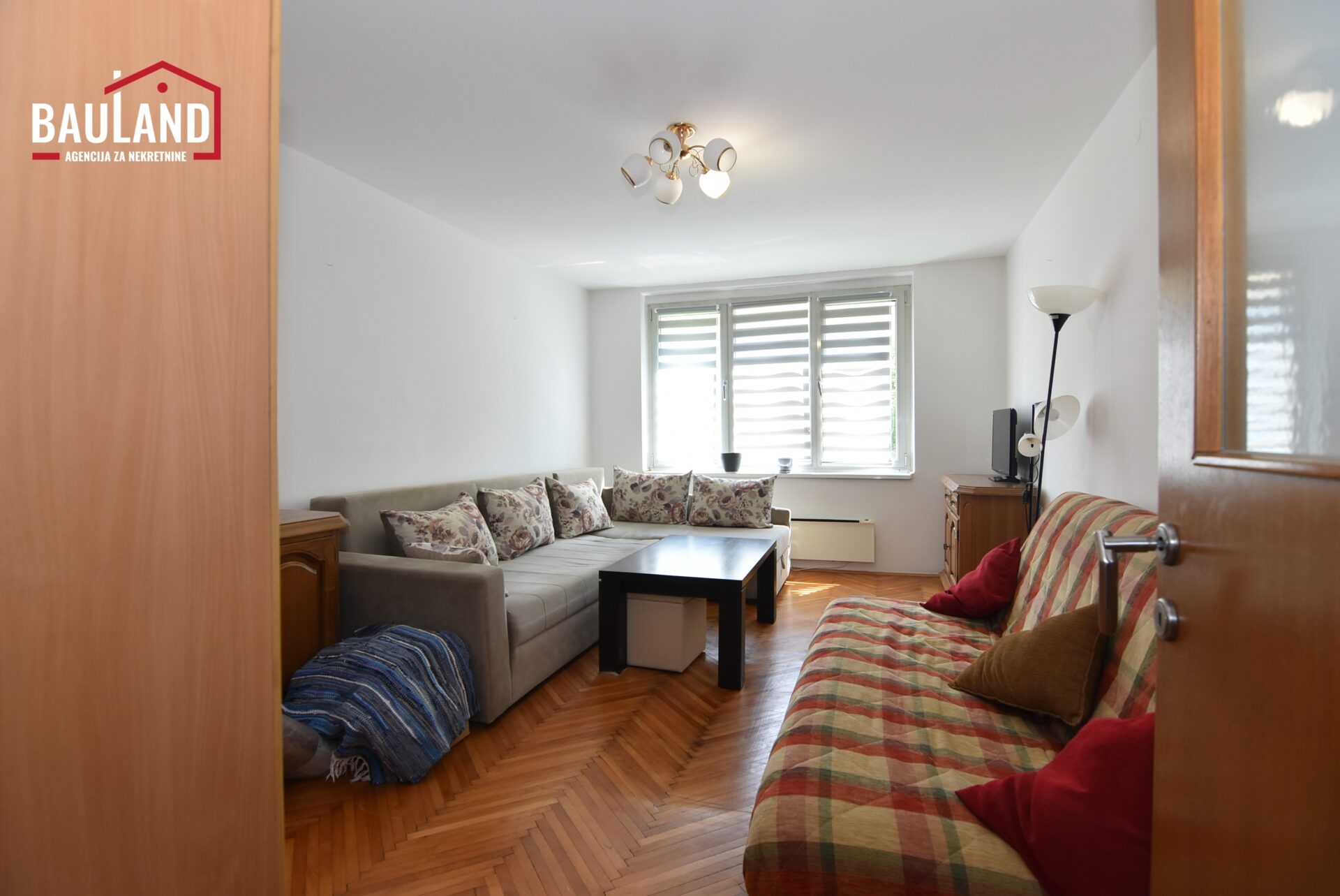 4 stan za prodaju Grbavica Novo Sarajevo 51m2 visoko prizemlje