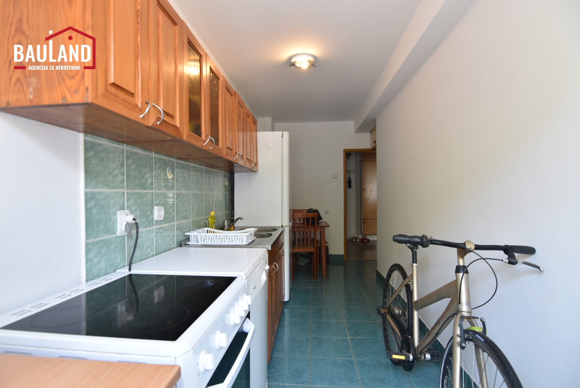 5 na prodaju dvosoban stan u ulici Kemala Kapetanovića naselje Grbavica Općina Novo Sarajevo