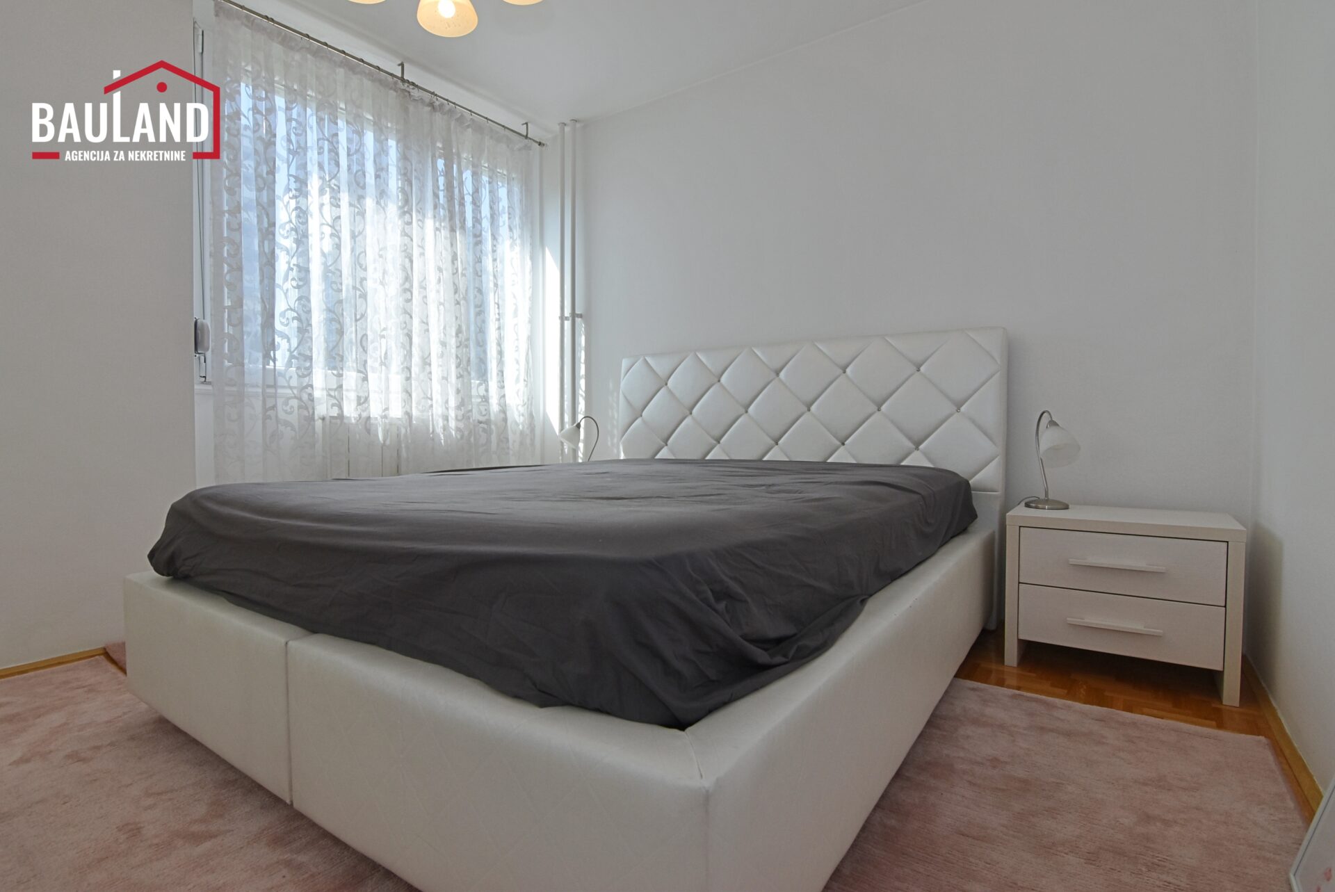 7 četverosoban namješten stan 82m2 III sprat lift balkon Općina Novo Sarajevo