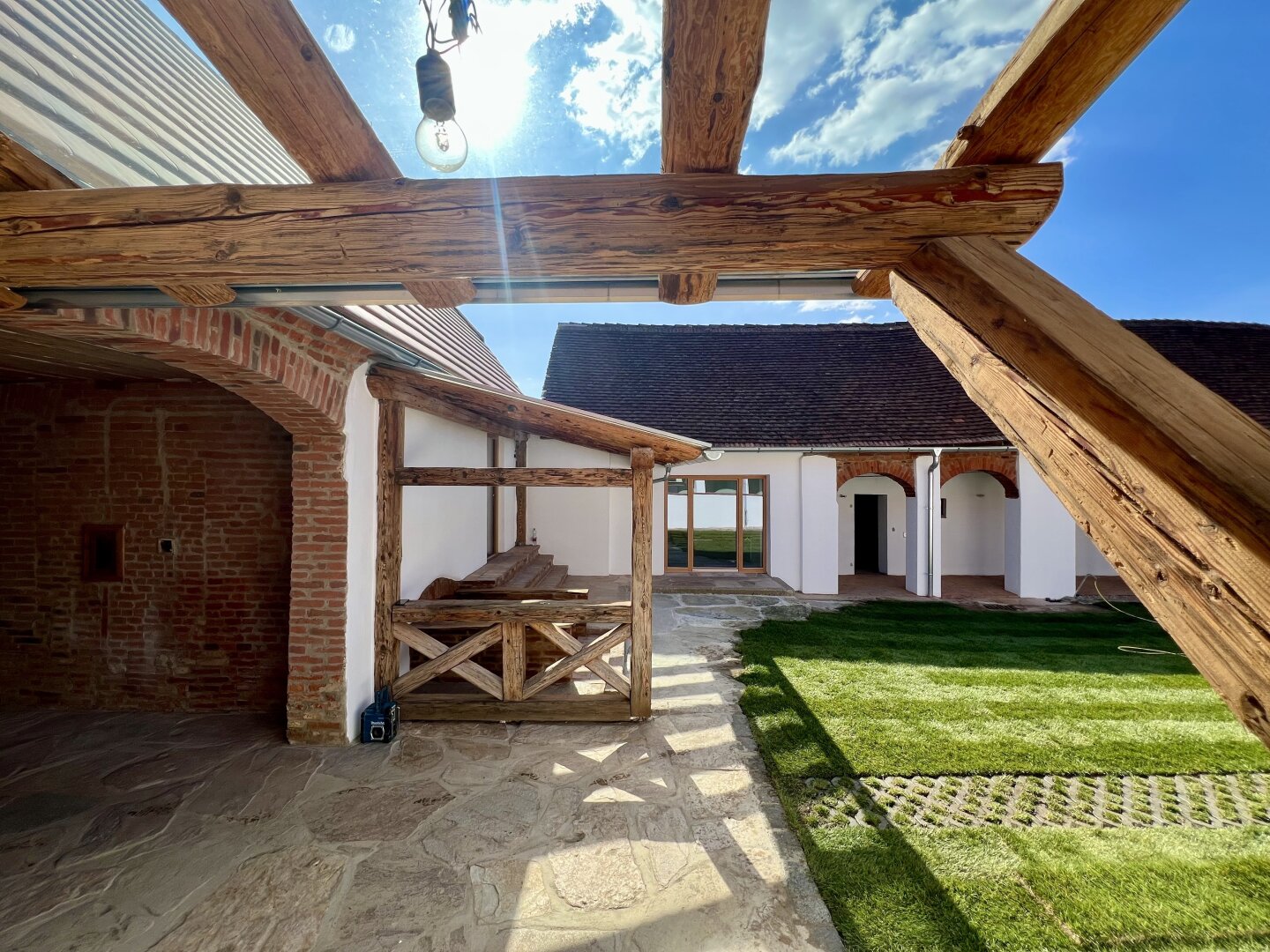 Einzigartiger & Authentischer Vierkanthof mit Arkaden im südlichen Burgenland