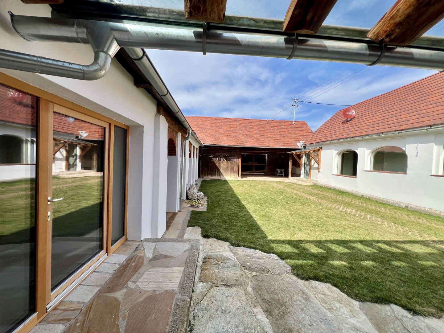 Einzigartiger & Authentischer Vierkanthof mit Arkaden im südlichen Burgenland