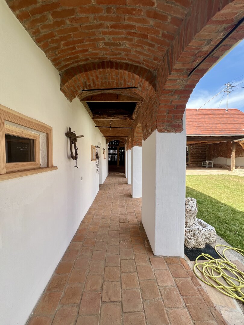 Einzigartiger & Authentischer Vierkanthof mit Arkaden im südlichen Burgenland