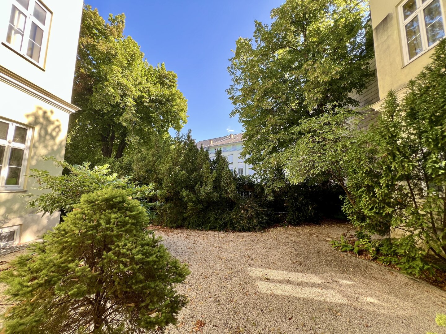 Individuell & Exquisit mit privatem Garten in Baden