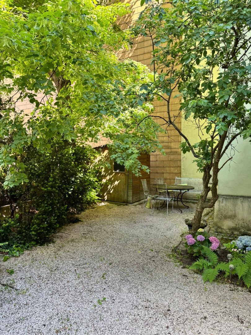 Individuell & Exquisit mit privatem Garten in Baden