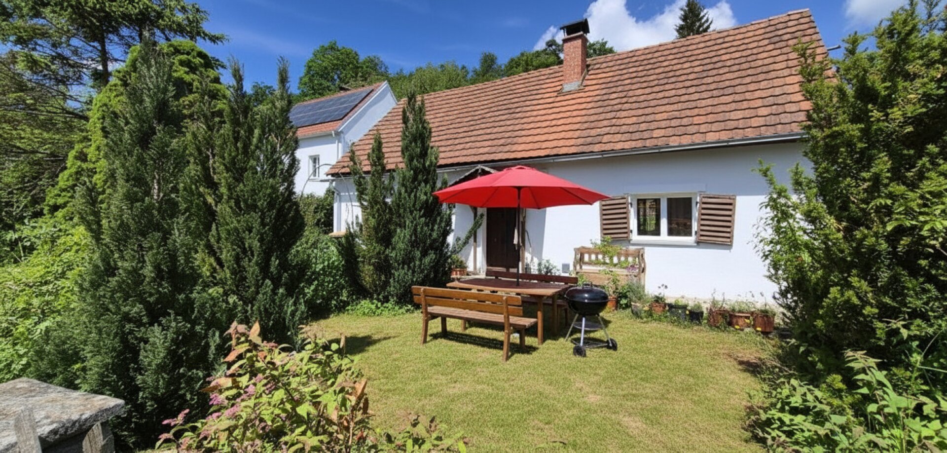 Kleines Häuschen mit schönem Grundstück - Stadtgrenze