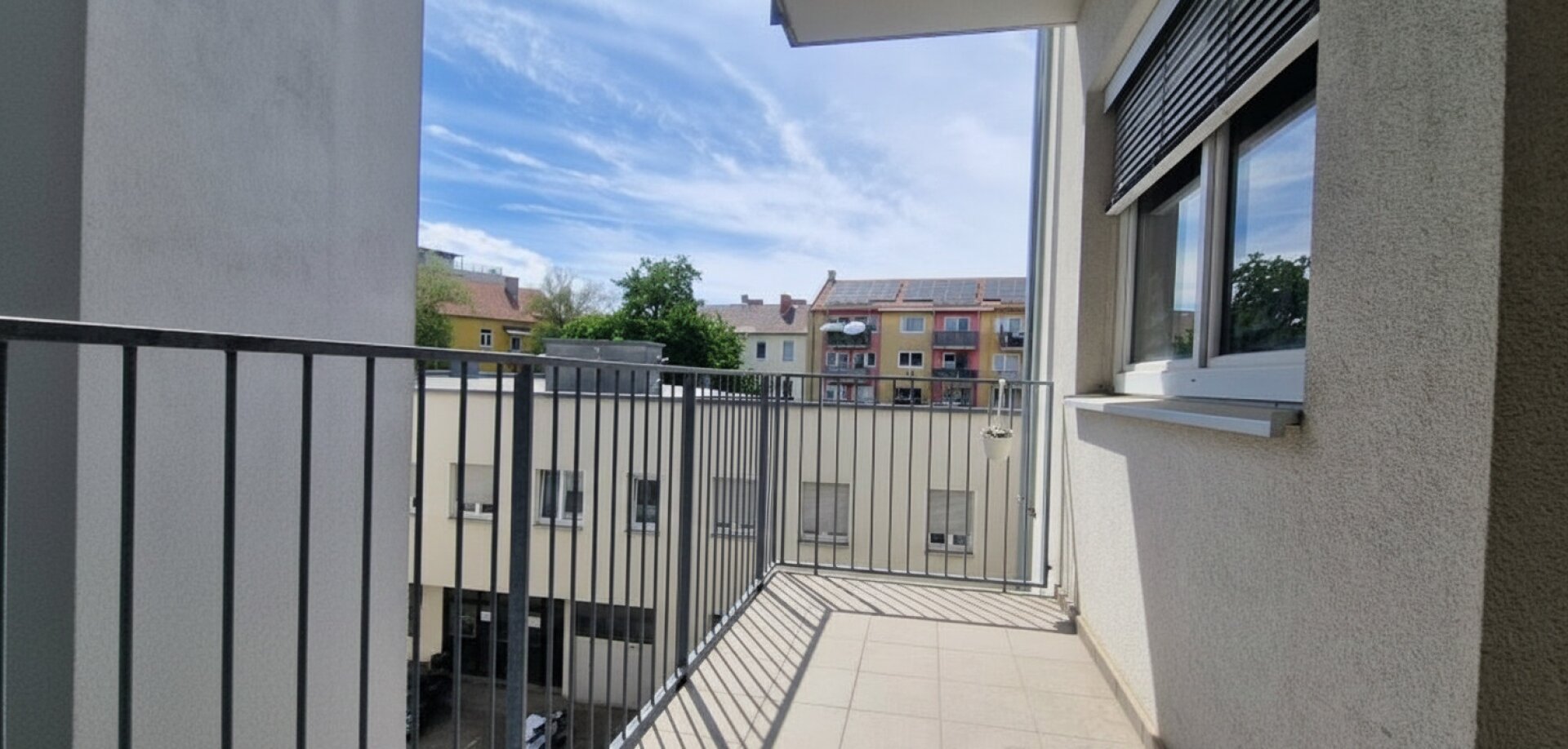 Entzückende 2-Zi-Wohnung mit Balkon im Zentrum