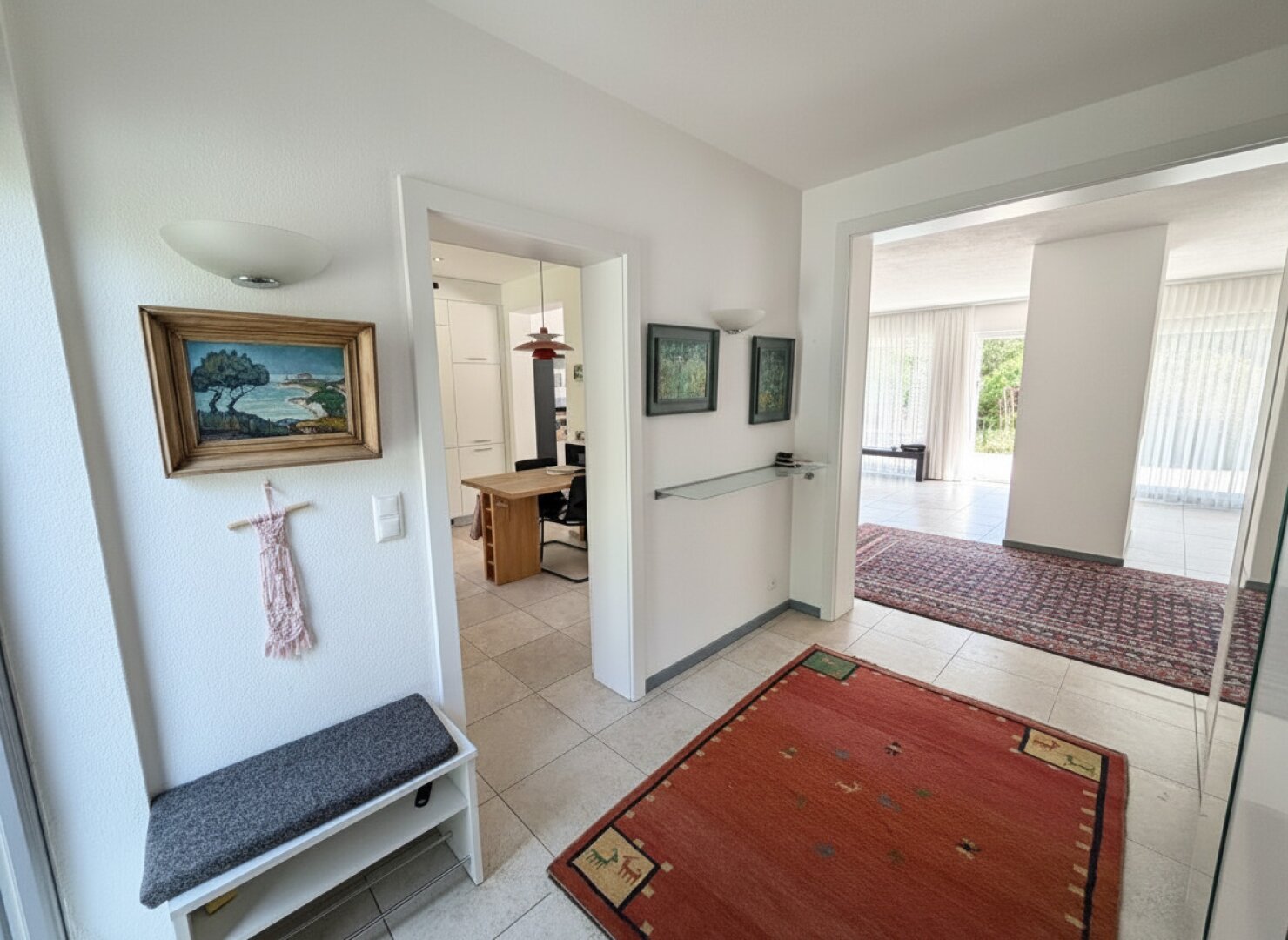Moderne Eleganz trifft Naturidylle – energieeffizientes Einfamilienhaus mit großzügiger Terrasse in der Hinterbrühl