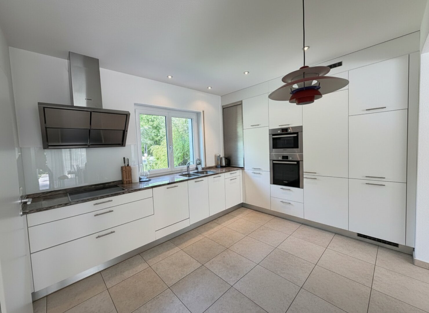 Moderne Eleganz trifft Naturidylle – energieeffizientes Einfamilienhaus mit großzügiger Terrasse in der Hinterbrühl