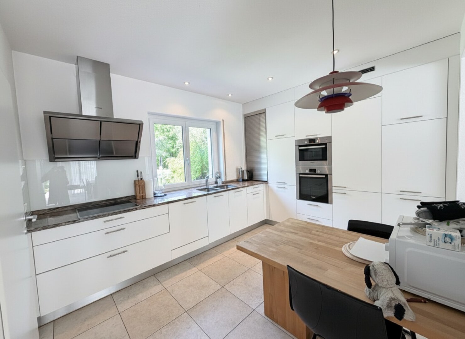 Moderne Eleganz trifft Naturidylle – energieeffizientes Einfamilienhaus mit großzügiger Terrasse in der Hinterbrühl