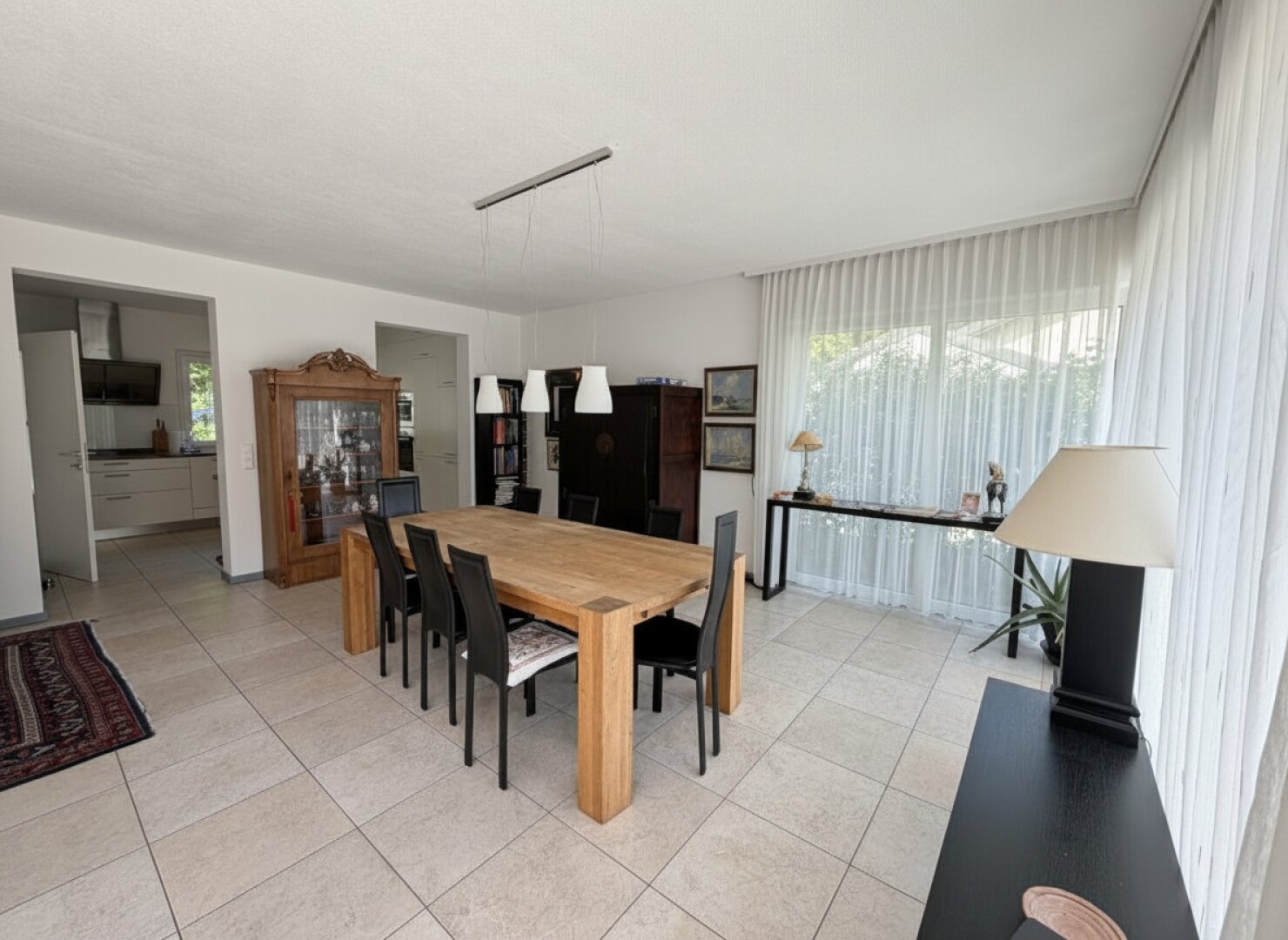 Moderne Eleganz trifft Naturidylle – energieeffizientes Einfamilienhaus mit großzügiger Terrasse in der Hinterbrühl
