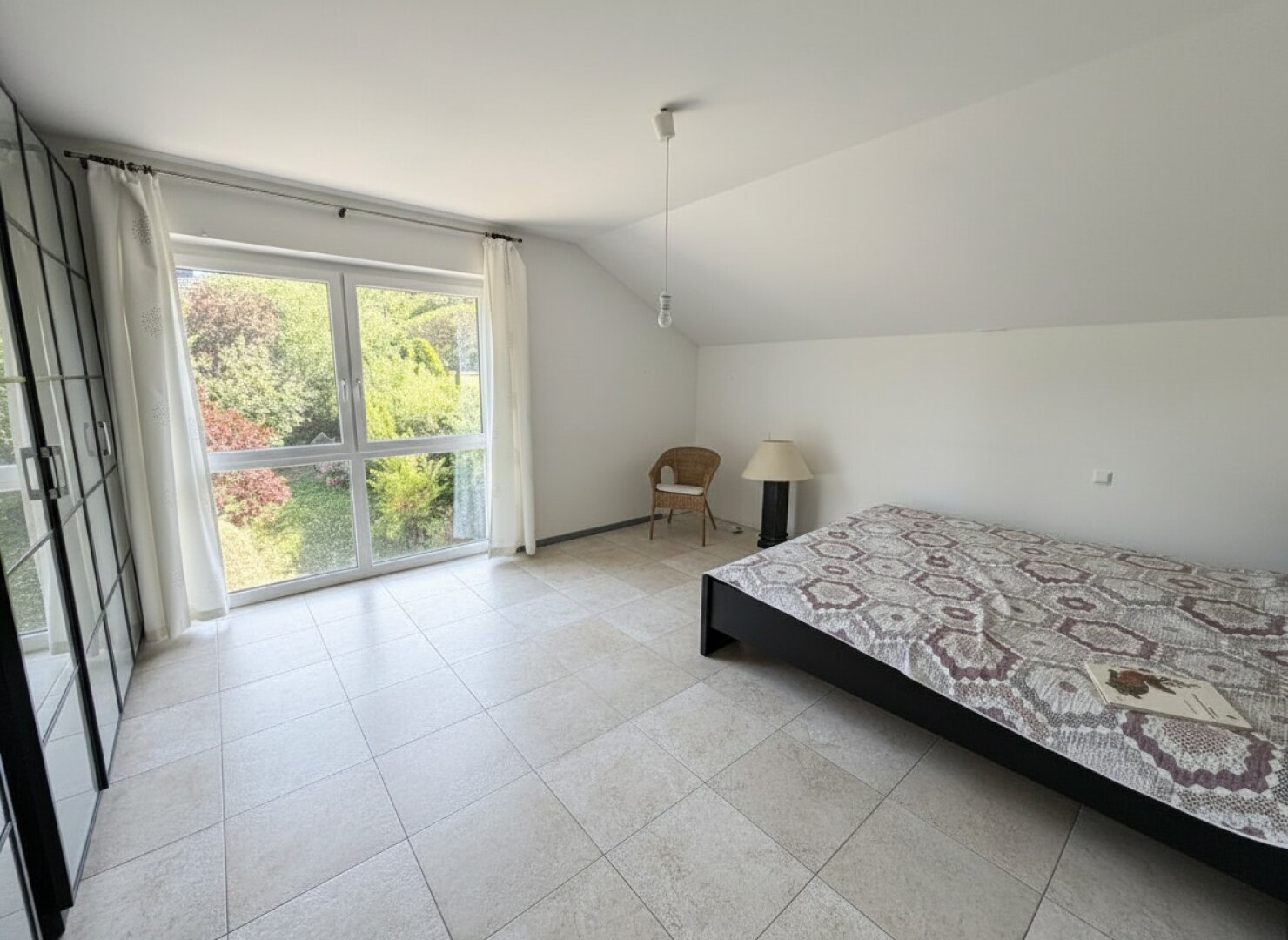 Moderne Eleganz trifft Naturidylle – energieeffizientes Einfamilienhaus mit großzügiger Terrasse in der Hinterbrühl