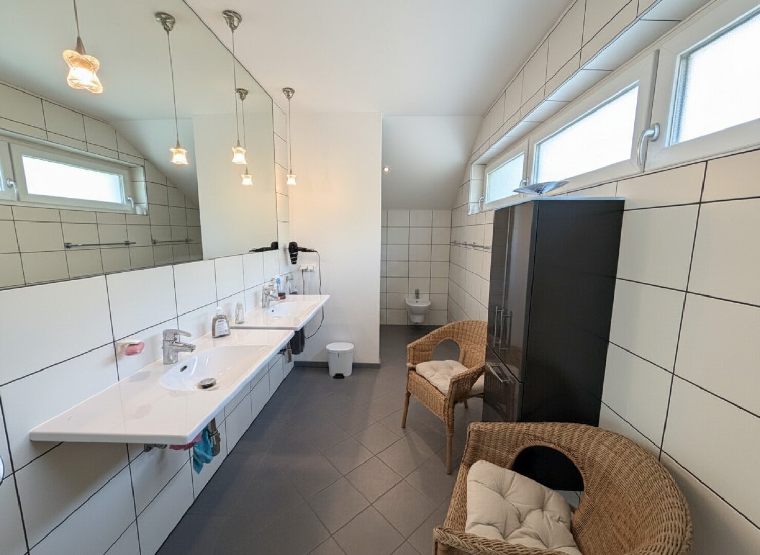 Moderne Eleganz trifft Naturidylle – energieeffizientes Einfamilienhaus mit großzügiger Terrasse in der Hinterbrühl