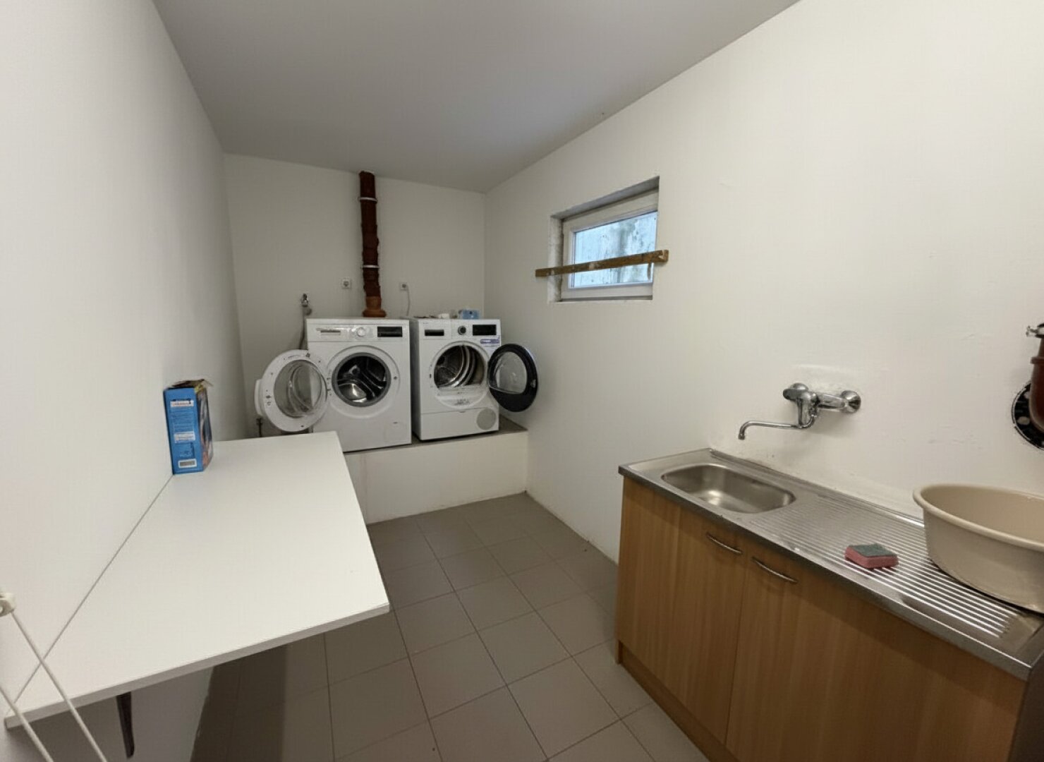Moderne Eleganz trifft Naturidylle – energieeffizientes Einfamilienhaus mit großzügiger Terrasse in der Hinterbrühl