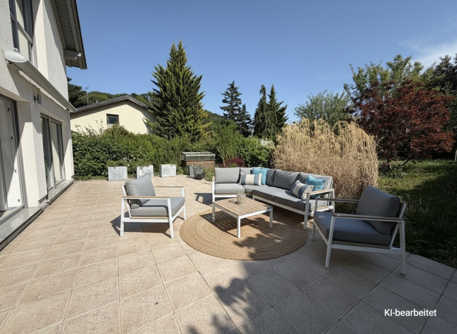 Moderne Eleganz trifft Naturidylle – energieeffizientes Einfamilienhaus mit großzügiger Terrasse in der Hinterbrühl