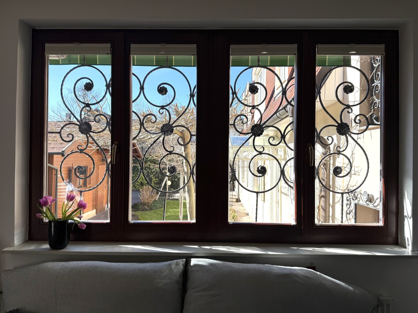 Der Sommer kommt bestimmt! Landhausstil mit 2 Wohneinheiten - lichtdurchflutet!