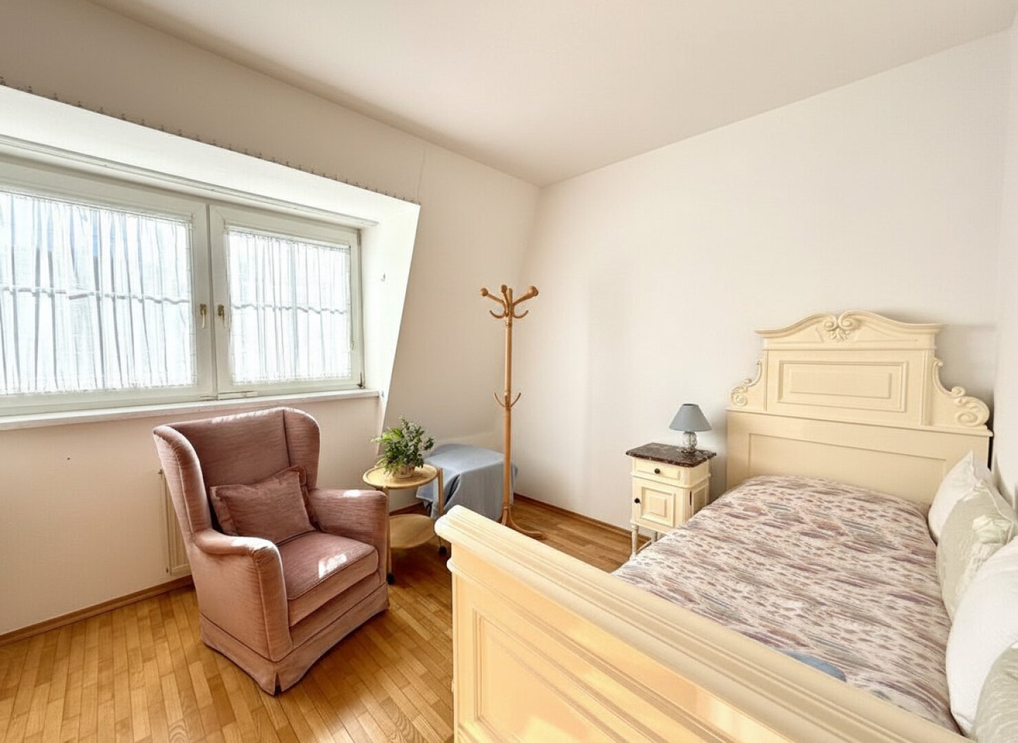 Der Sommer kommt bestimmt! Landhausstil mit 2 Wohneinheiten - lichtdurchflutet!