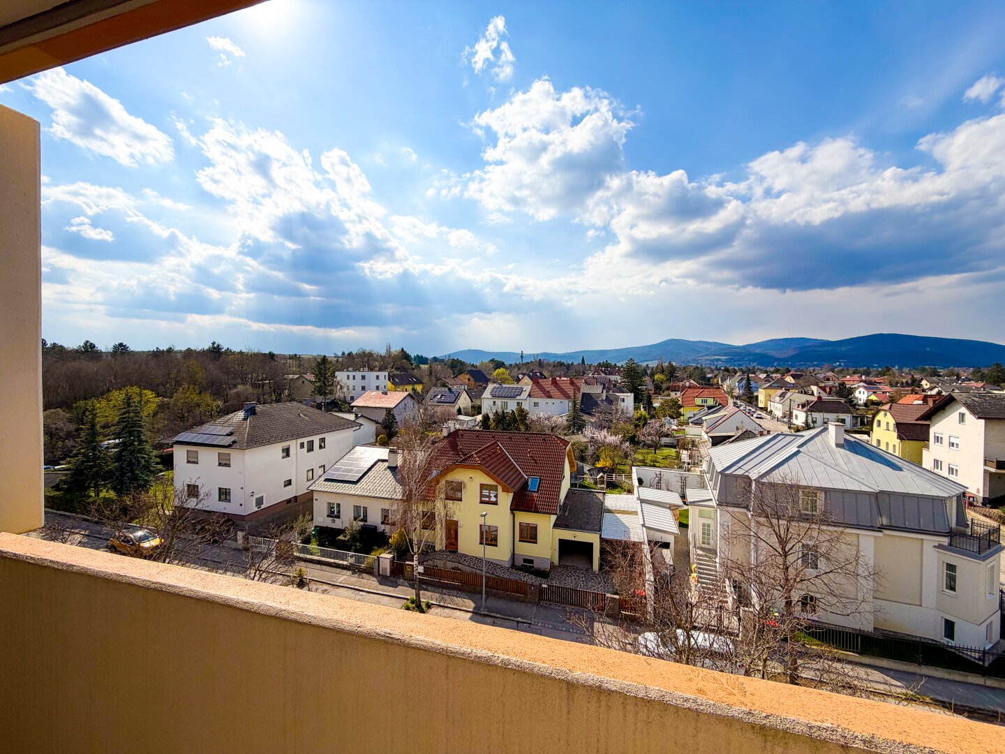 Wohnen über den Dächern von Baden – 3 Zimmer mit traumhaftem Ausblick