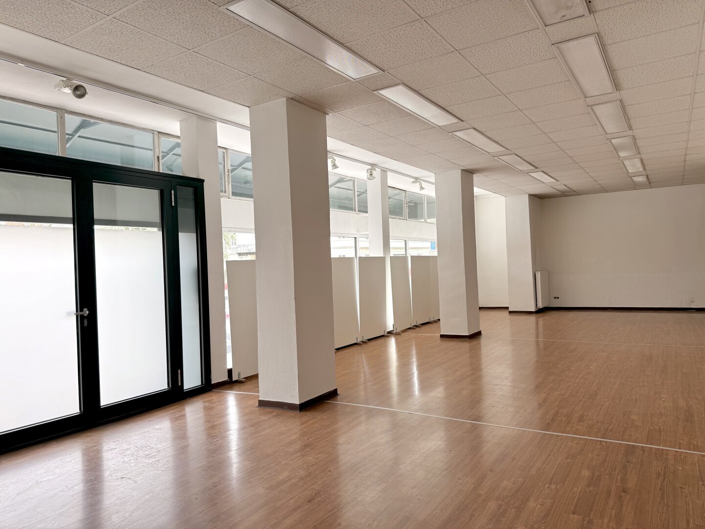 Attraktives Zinshaus mit Gewerbefläche und Wohnmöglichkeit in bester Lage!