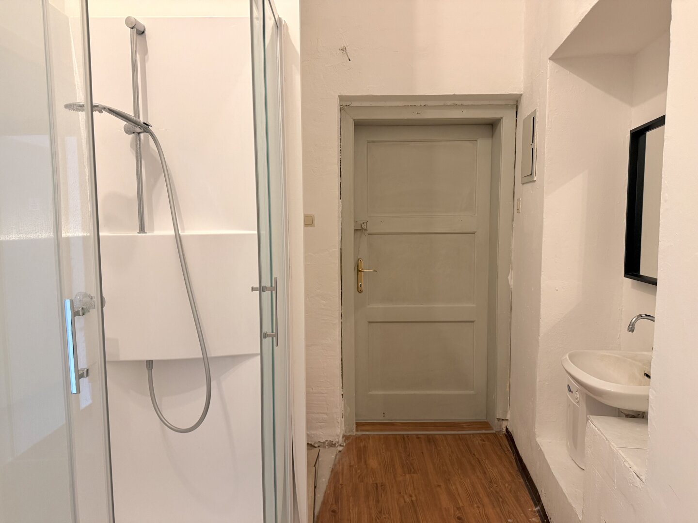 Attraktives Zinshaus mit Gewerbefläche und Wohnmöglichkeit in bester Lage!