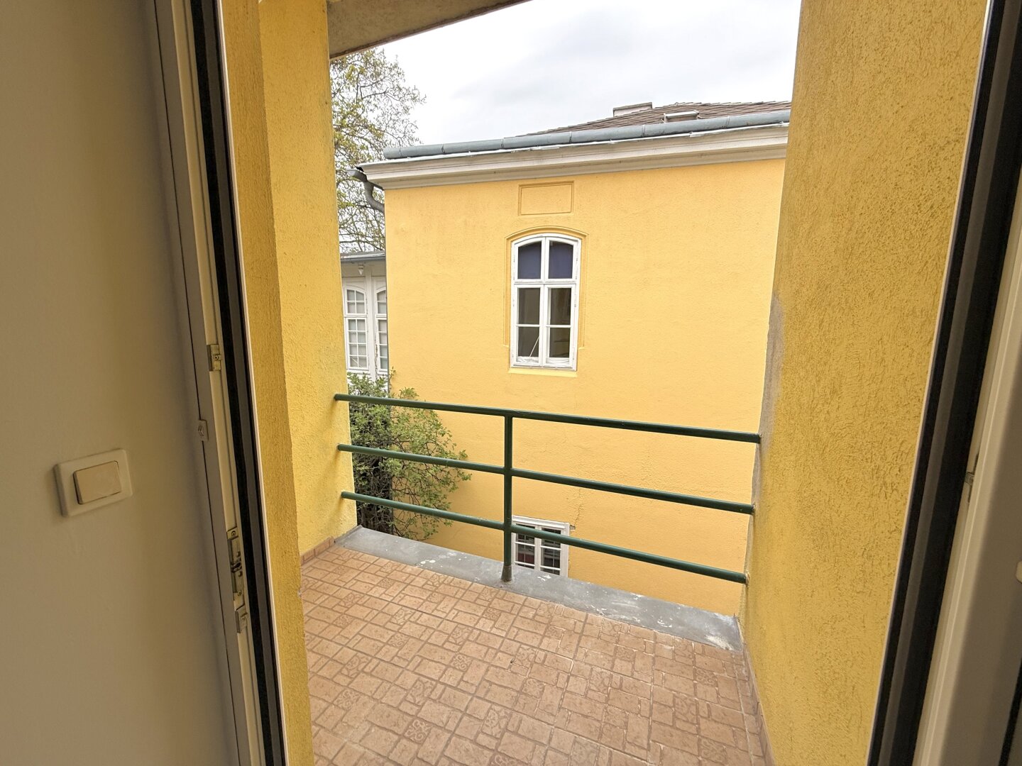 Attraktives Zinshaus mit Gewerbefläche und Wohnmöglichkeit in bester Lage!