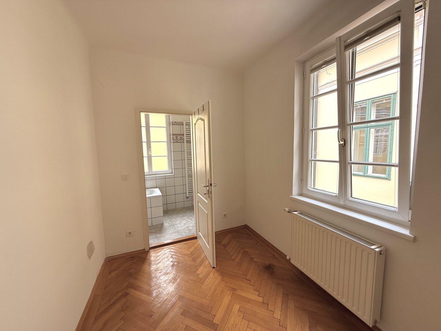 Attraktives Zinshaus mit Gewerbefläche und Wohnmöglichkeit in bester Lage!