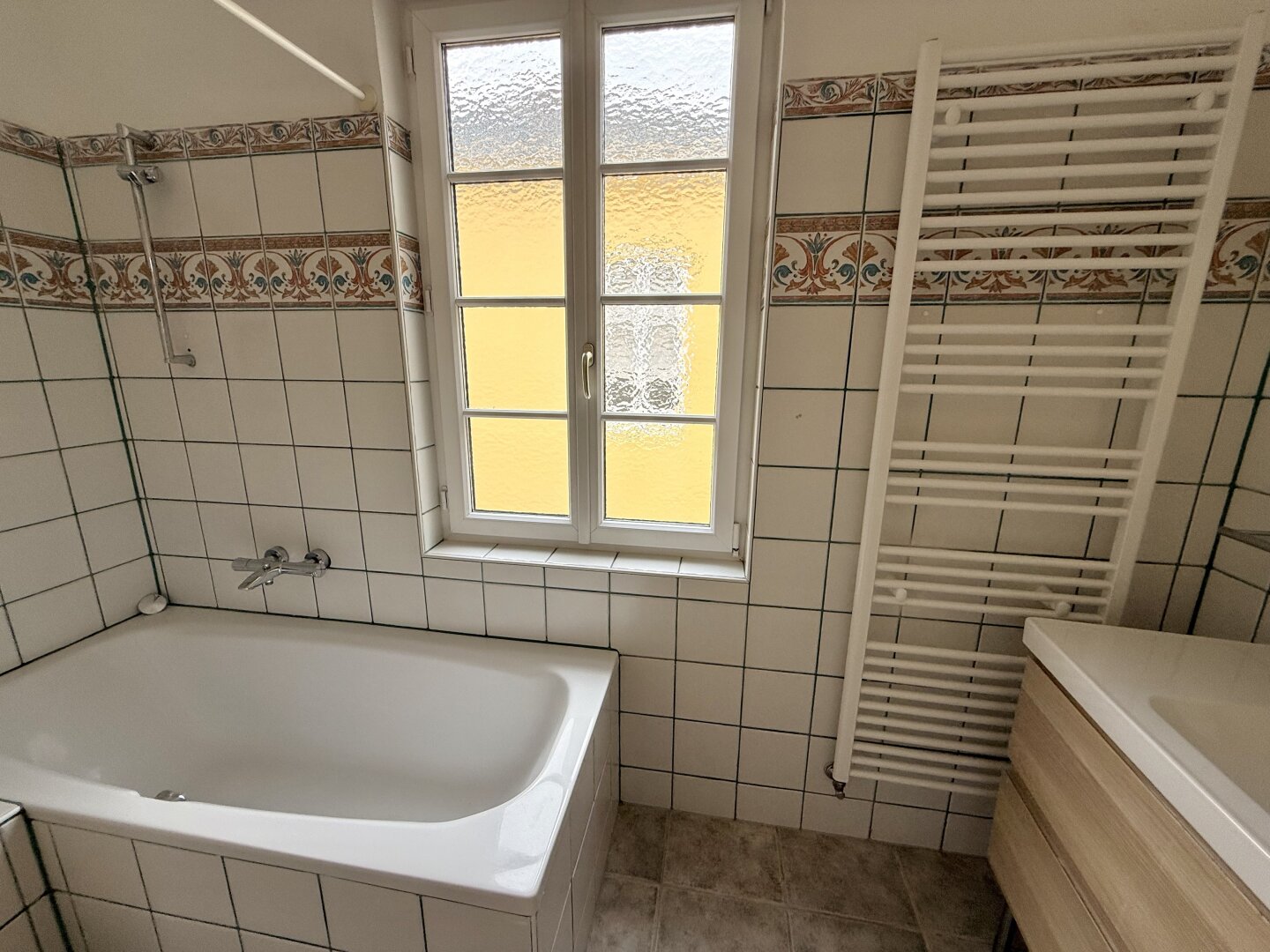 Attraktives Zinshaus mit Gewerbefläche und Wohnmöglichkeit in bester Lage!