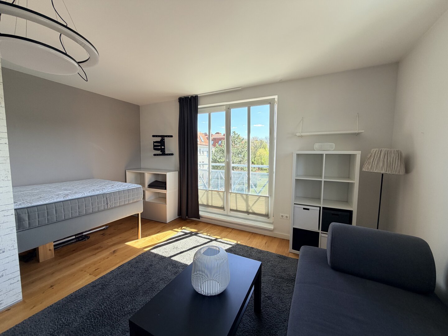 Hochwertig renovierte 1-Zimmer-Wohnung bei der Trabrennbahn in Baden