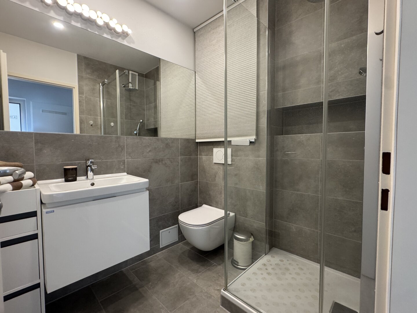 Hochwertig renovierte 1-Zimmer-Wohnung bei der Trabrennbahn in Baden