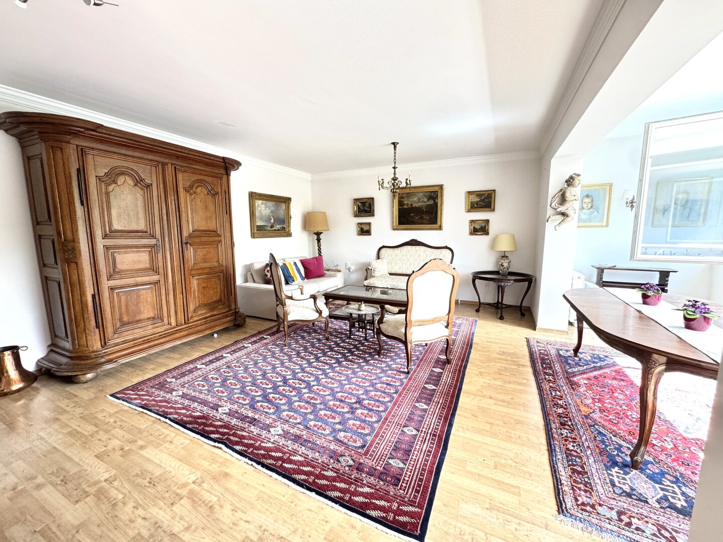 4 Zimmer Wohnung in Badens BESTLAGE inkl. Garage