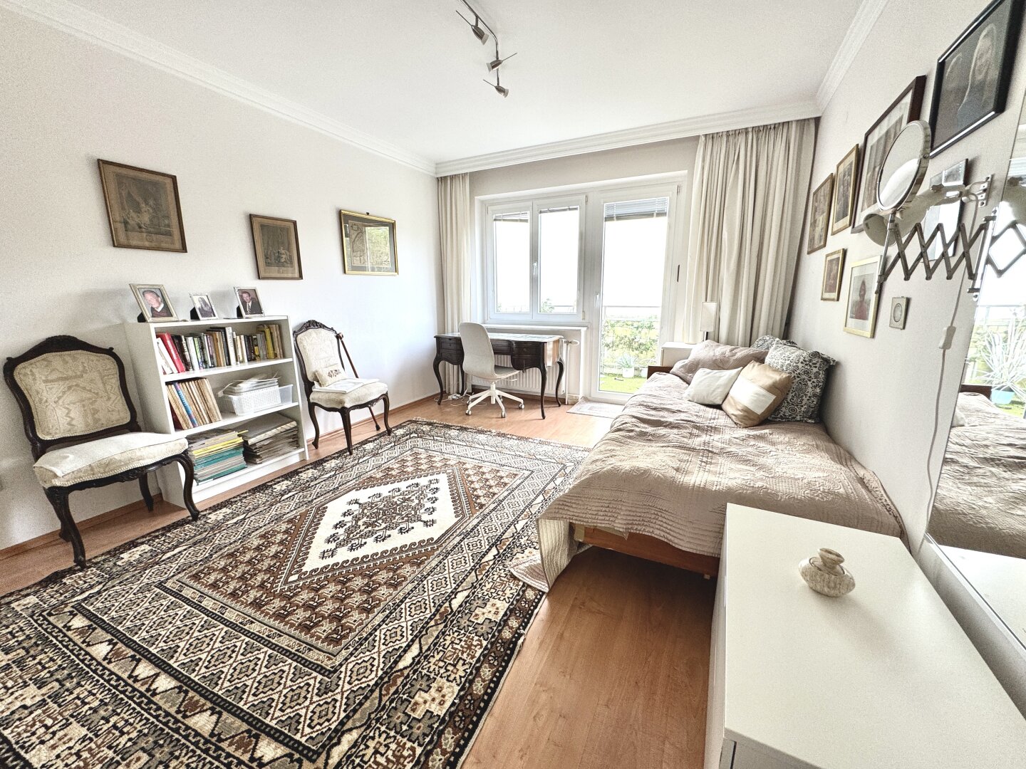 4 Zimmer Wohnung in Badens BESTLAGE inkl. Garage
