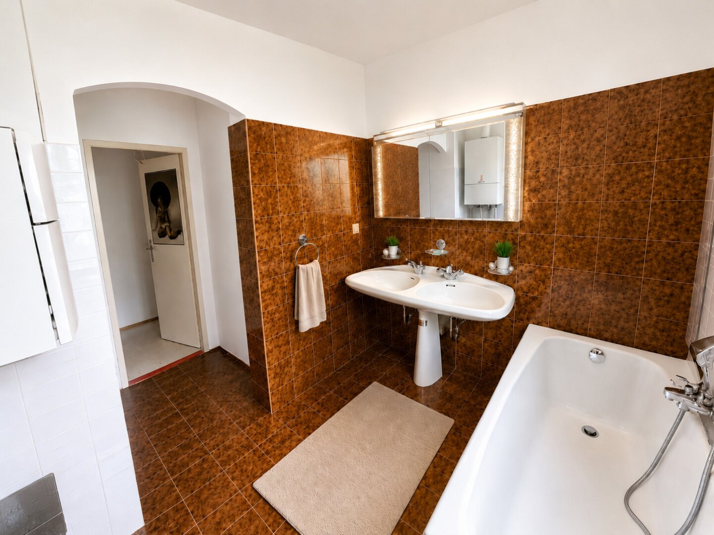 Zwischen Doblhoffpark & Helenental – Charmante 2-Zimmer-Wohnung in begehrter Lage von Baden