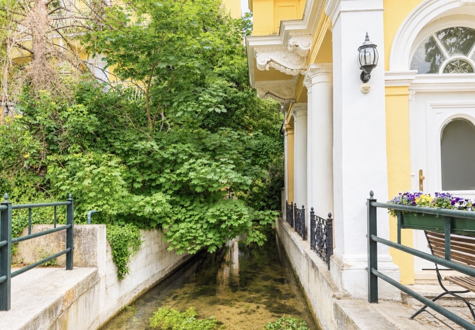 Zwischen Doblhoffpark & Helenental – Charmante 2-Zimmer-Wohnung in begehrter Lage von Baden