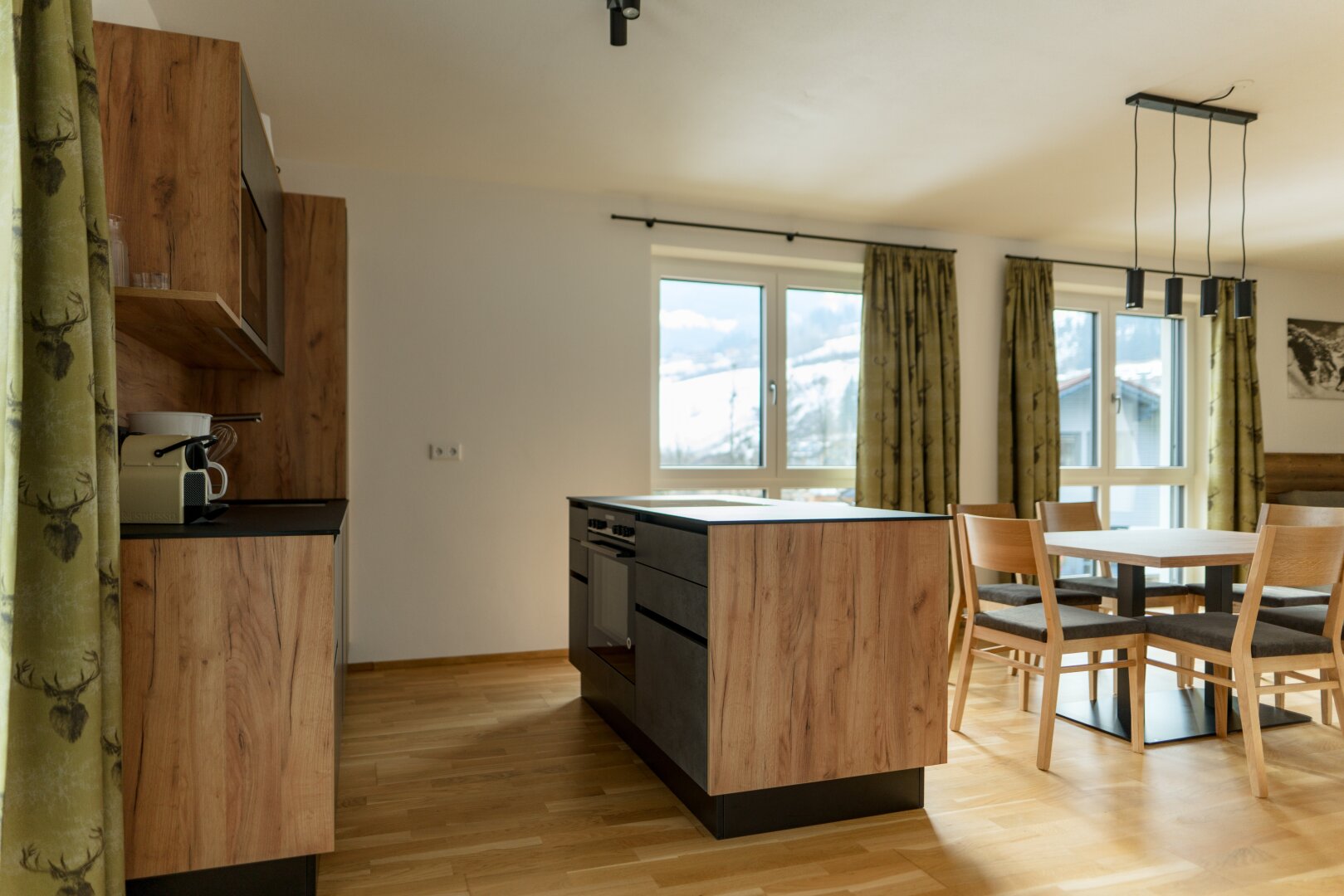 Apartment "Dachstein" - Moderne Ferienwohnung mit Balkon, Sauna & Carport in Schladming – Erstbezug!