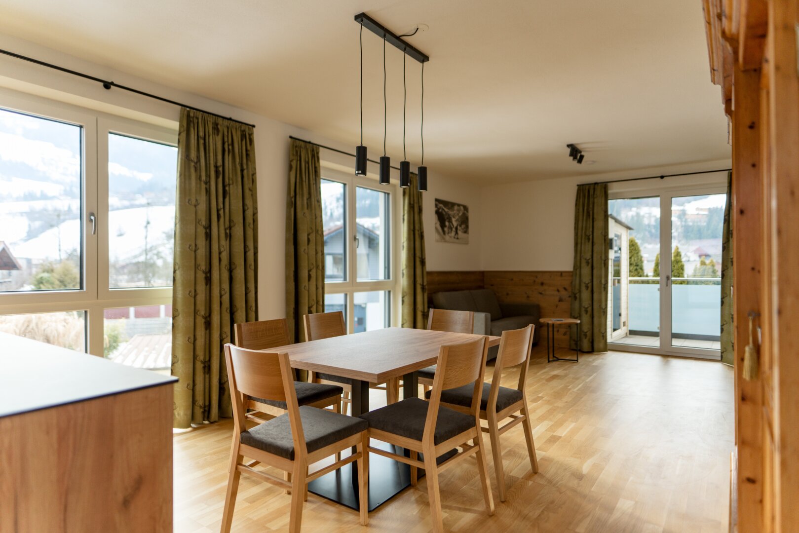 Apartment "Dachstein" - Moderne Ferienwohnung mit Balkon, Sauna & Carport in Schladming – Erstbezug!