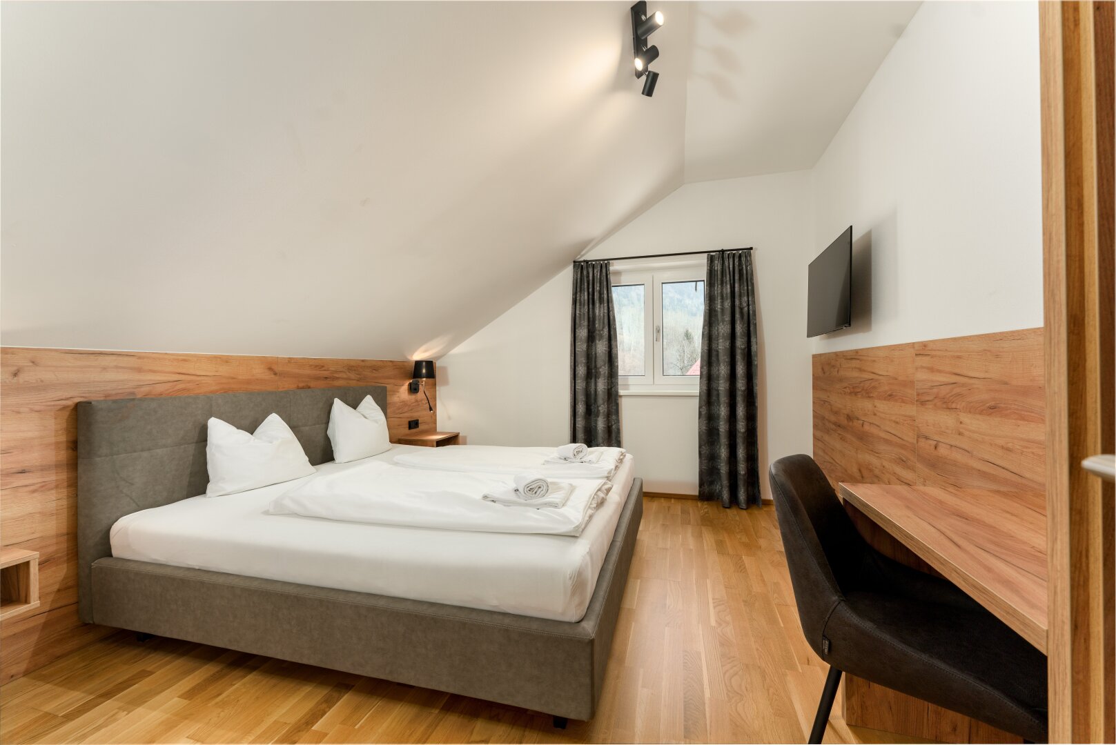 Apartment "Glockner" - Exklusive Dachgeschosswohnung mit Panoramabalkon & Sauna in Bestlage von Schladming