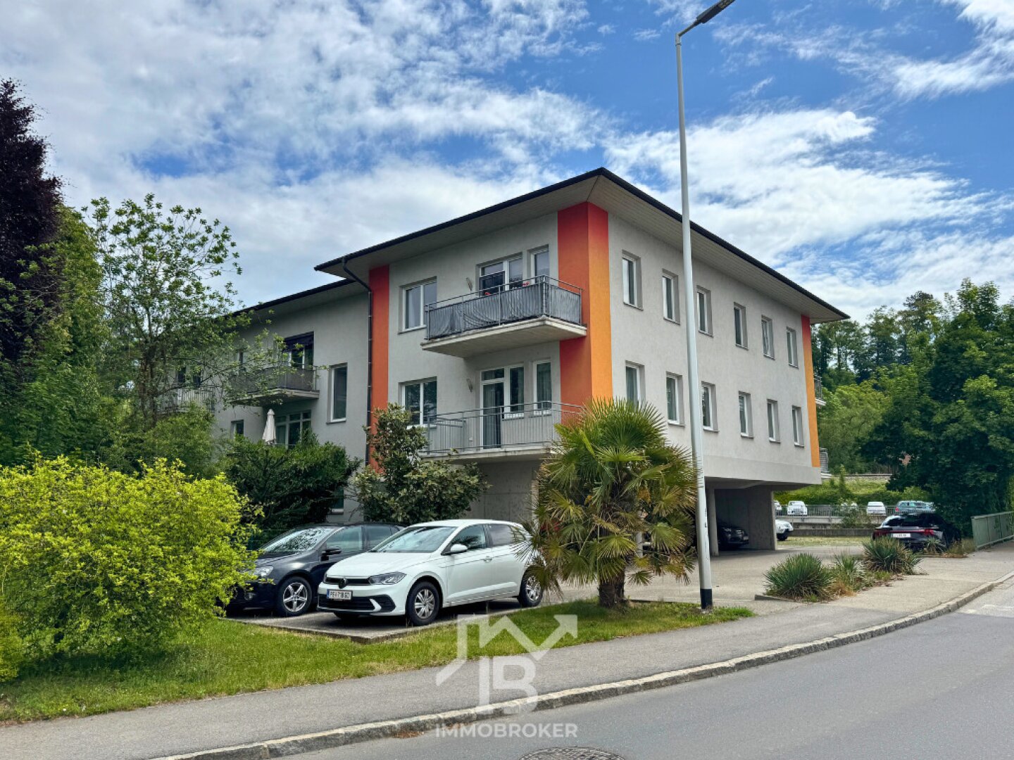 Großzügige 2-Zimmer Wohnung mit Balkon in ausgezeichneter Lage