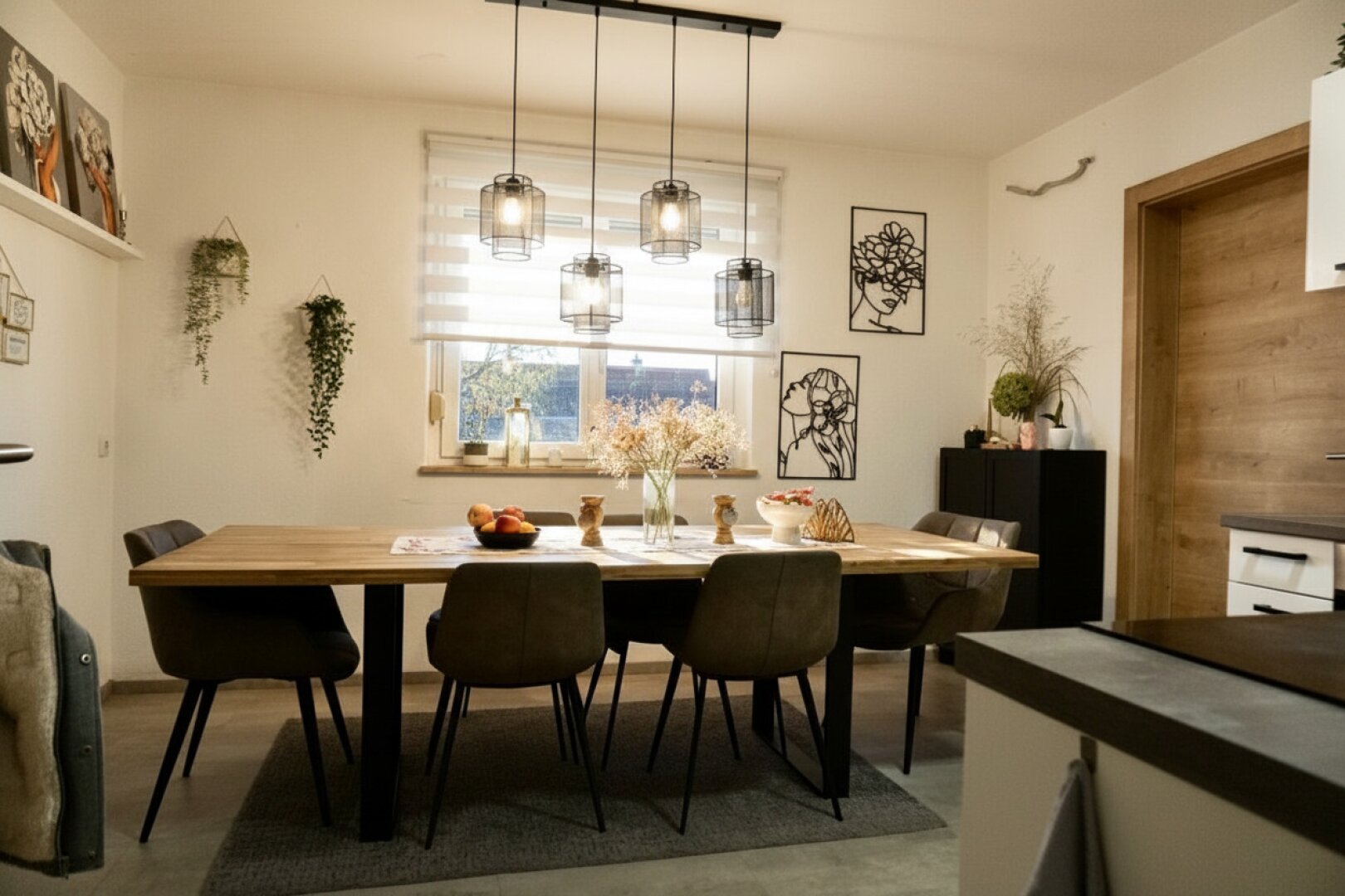 Generalsaniertes Zweifamilienhaus am Stadtrand von Wels!