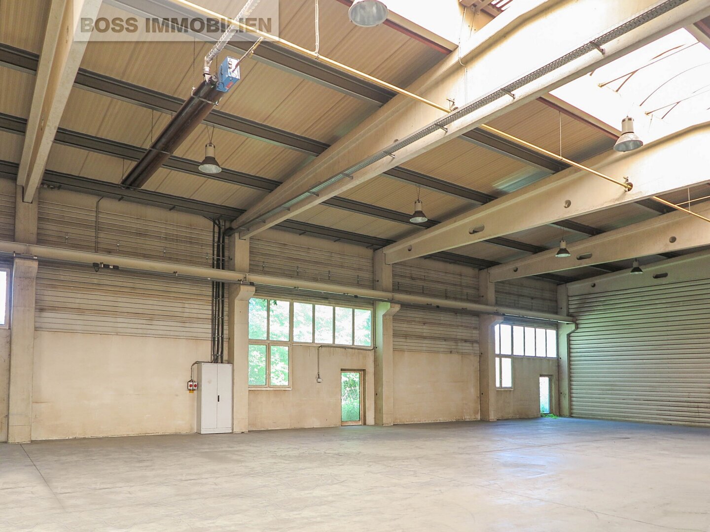 1.560m² Halle mit erstklassiger Verkehrsanbindung