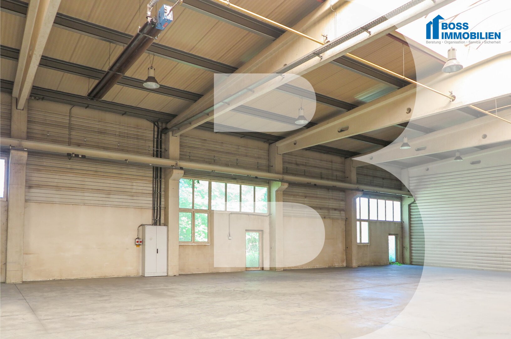 1.690m² Halle mit erstklassiger Verkehrsanbindung