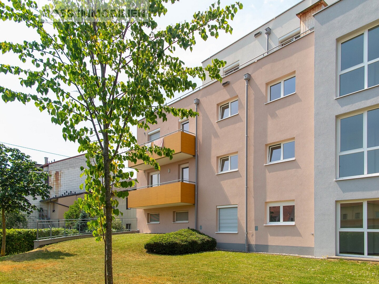 Living Investment - Top 11