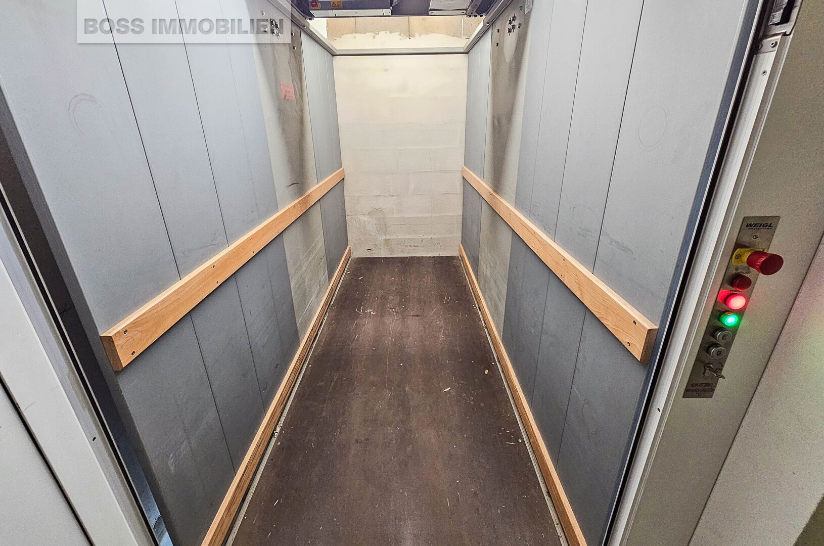 große Lagerfläche - 330 m² Nutzfläche