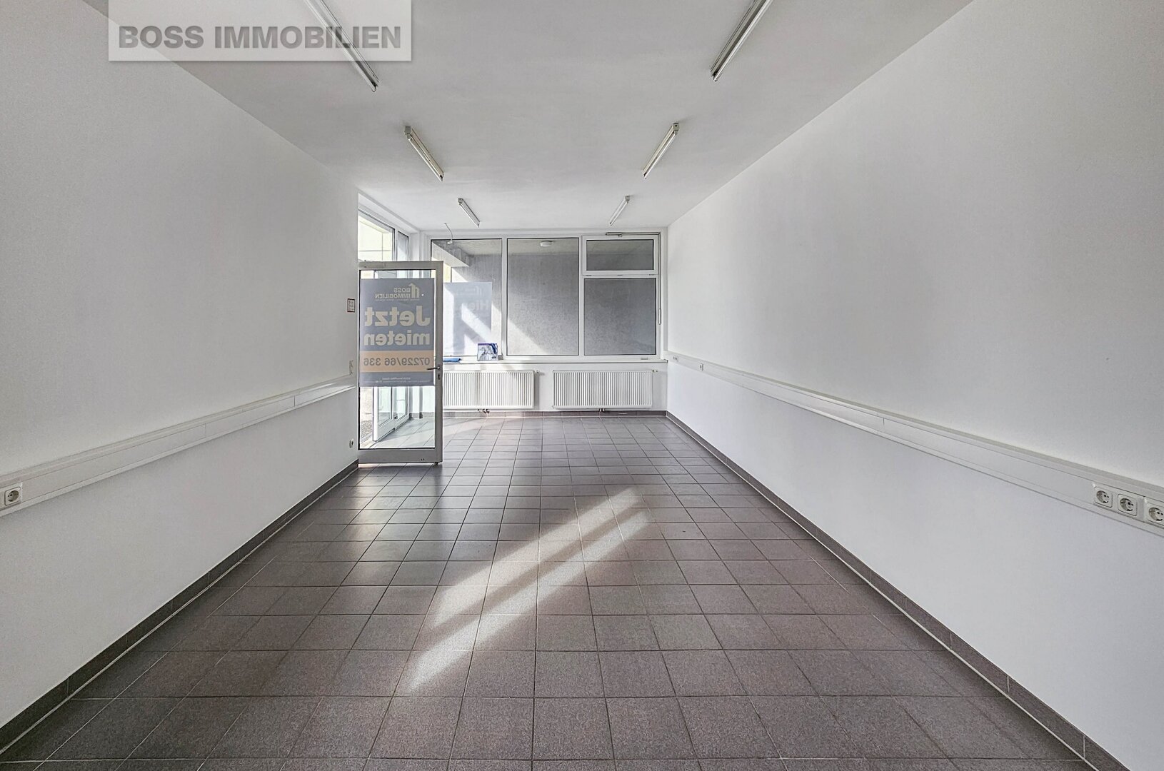 10 Geschäftsfläche