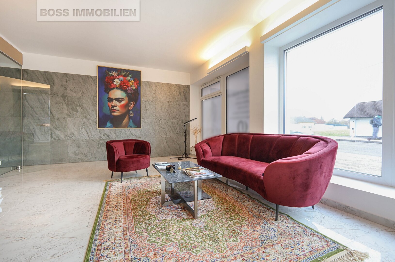 Hochwertiges Geschäftslokal inkl. 6 Parkplätzen in Traun