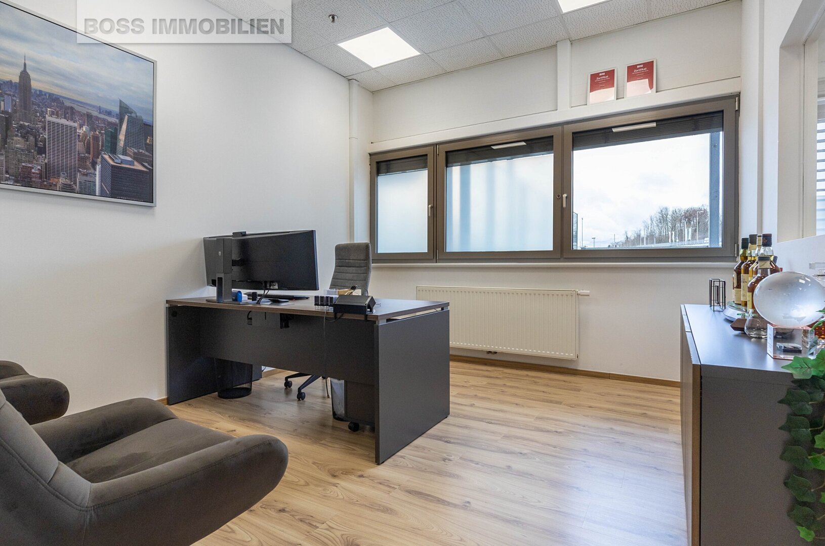 Großzügige Büro- und Hallenkombination mit idealer Anlieferung