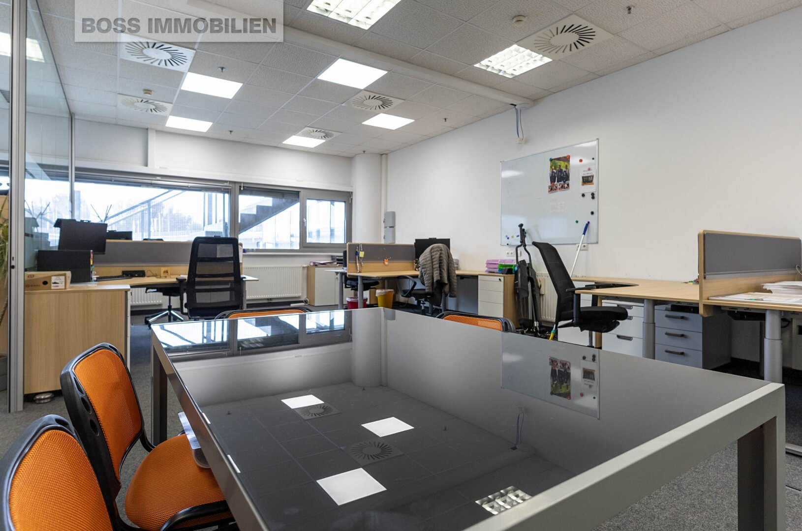 Großzügige Büro- und Hallenkombination mit idealer Anlieferung