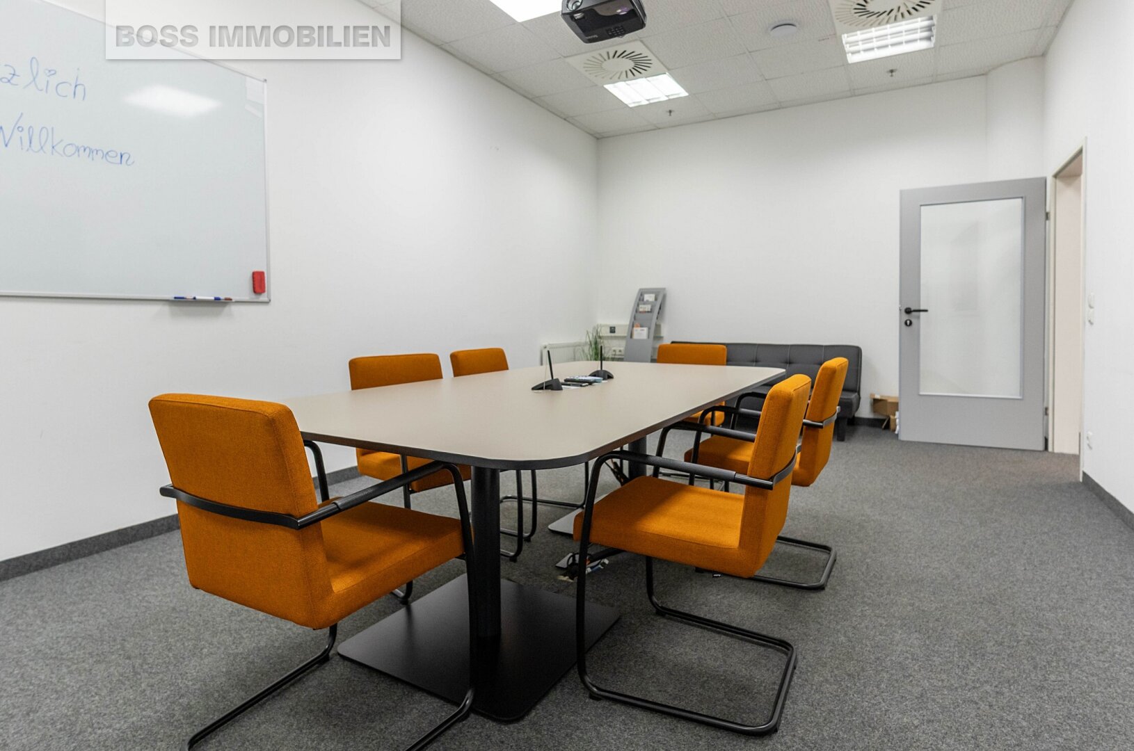 Großzügige Büro- und Hallenkombination mit idealer Anlieferung